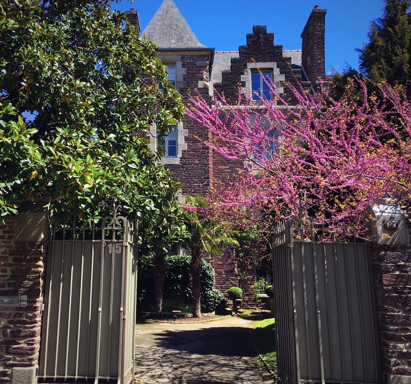 Castel Jolly Panzió Rennes Kültér fotó